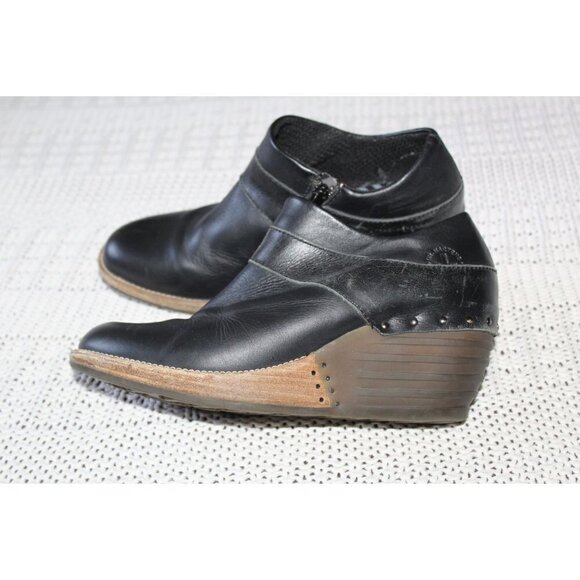 Dr. Martens Chloe Wedge women Bootie Size 7 Slip on Zip Closure - Picture 4 of 12